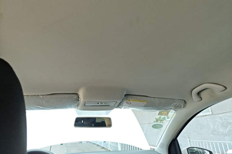 Used Volkswagen Polo 2016 1.4L Manual Fashion Model Headliner