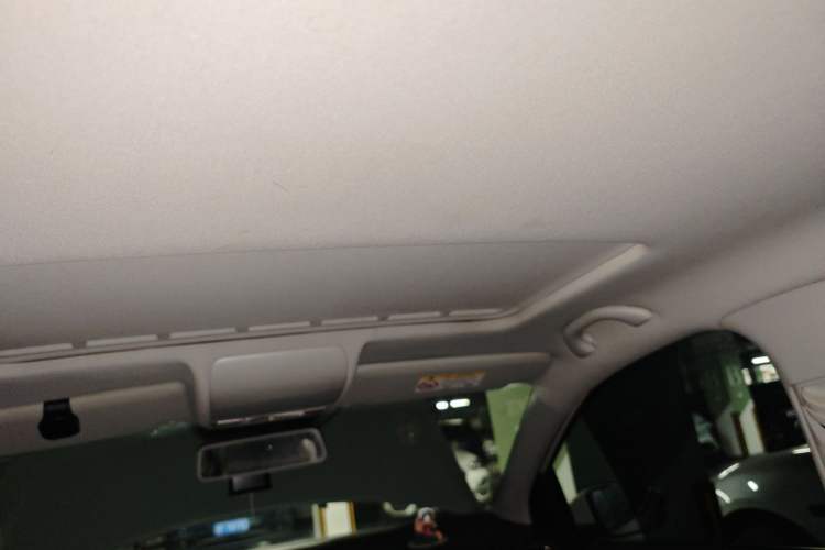 Used Volkswagen Polo 2016 1.6L Automatic Comfort Model Headliner