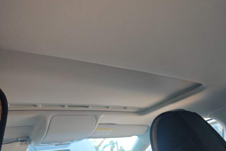 Used Volkswagen Polo 2016 1.6L Automatic Comfort Model Headliner
