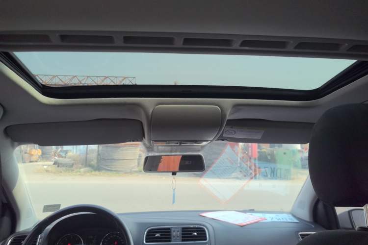 Used Volkswagen Polo 2016 1.6L Automatic Comfort Model Headliner