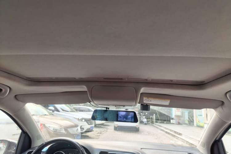 Used Volkswagen Polo 2016 1.6L Automatic Comfort Model Headliner
