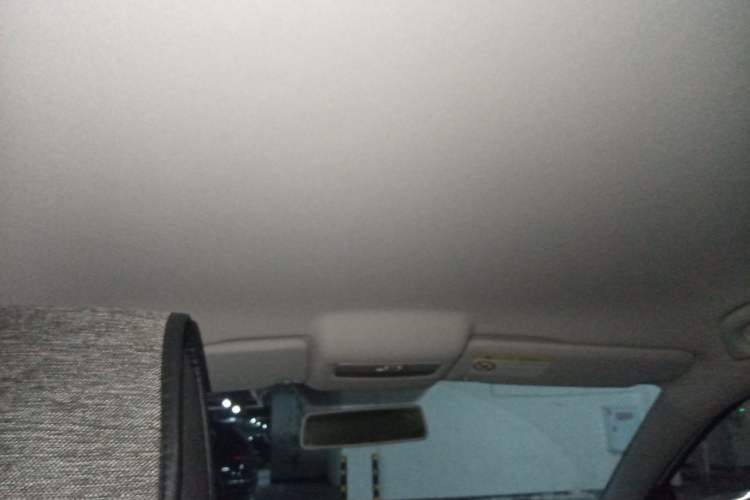 Used Volkswagen Polo 2016 1.4L Manual Fashion Model Headliner