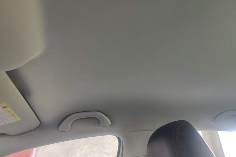 Used Volkswagen Polo 2016 1.4L Manual Fashion Model Headliner