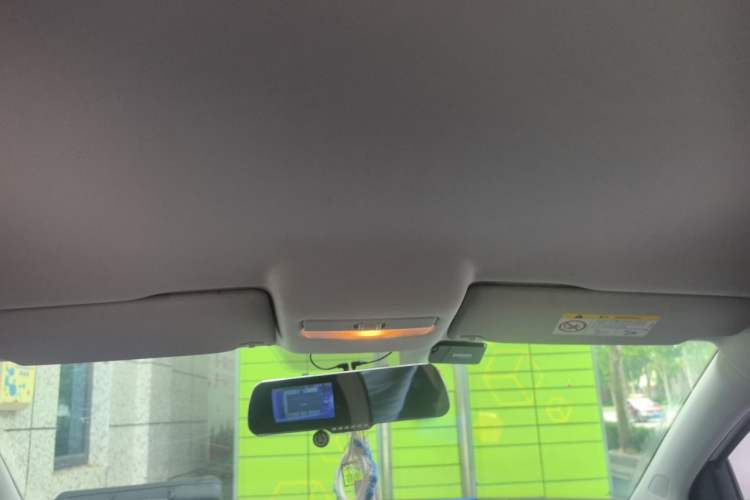 Used Volkswagen Polo 2016 1.4L Manual Fashion Model Headliner
