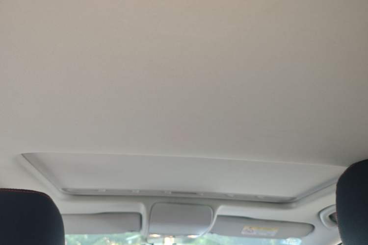 Used Volkswagen Polo 2016 1.6L Automatic Comfort Model Headliner