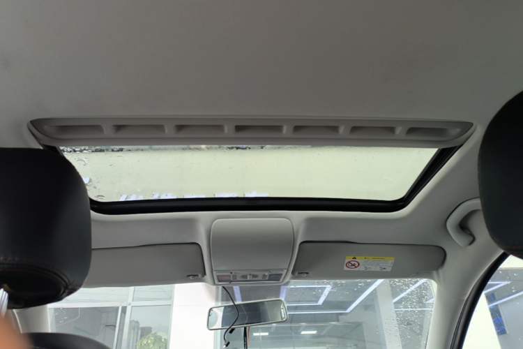 Used Volkswagen Polo 2016 1.6L Automatic Comfort Model Headliner