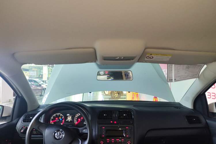 Used Volkswagen Polo 2016 1.4L Manual Fashion Model Headliner