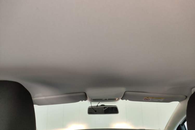 Used Volkswagen Polo 2016 1.4L Manual Fashion Model Headliner