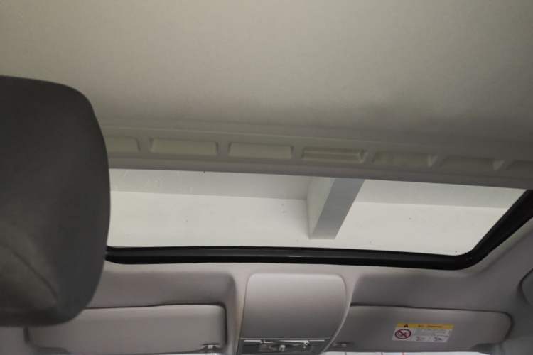 Used Volkswagen Polo 2016 1.6L Automatic Comfort Model Headliner