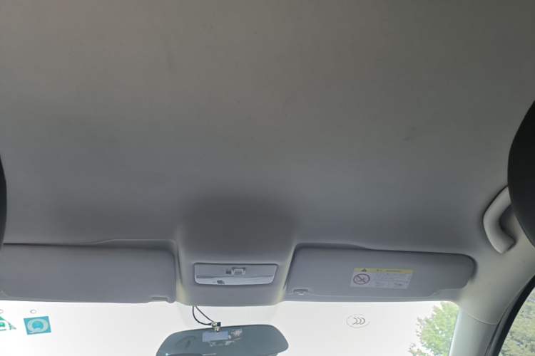 Used Volkswagen Polo 2016 1.4L Manual Fashion Model Headliner