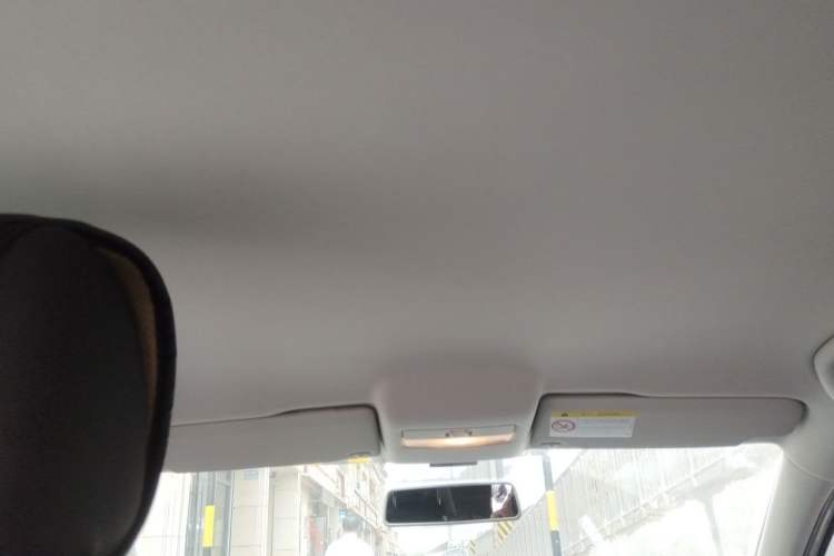 Used Volkswagen Polo 2016 1.4L Manual Fashion Model Headliner