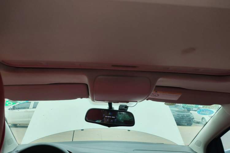 Used Volkswagen Polo 2016 1.6L Manual Comfort Model Headliner