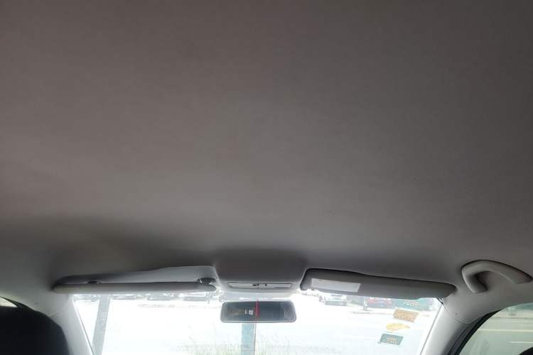Used Volkswagen Polo 2016 1.4L Manual Fashion Model Headliner