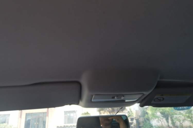 Used Volkswagen Polo 2016 1.4L Manual Fashion Model Headliner