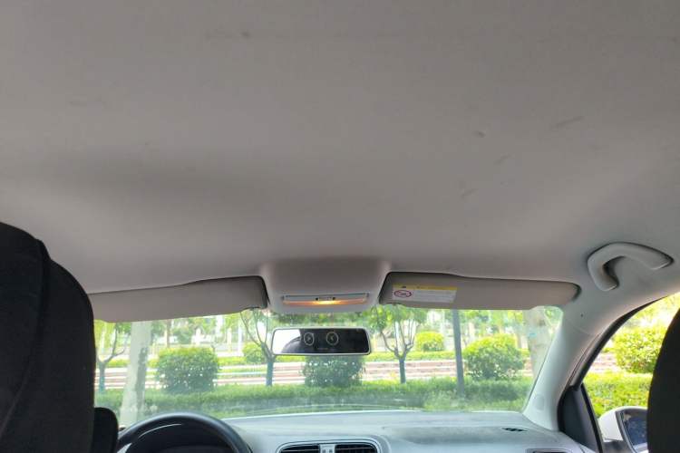 Used Volkswagen Polo 2016 1.4L Manual Fashion Model Headliner