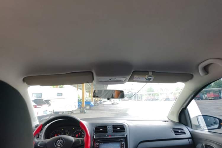 Used Volkswagen Polo 2016 1.4L Manual Fashion Model Headliner