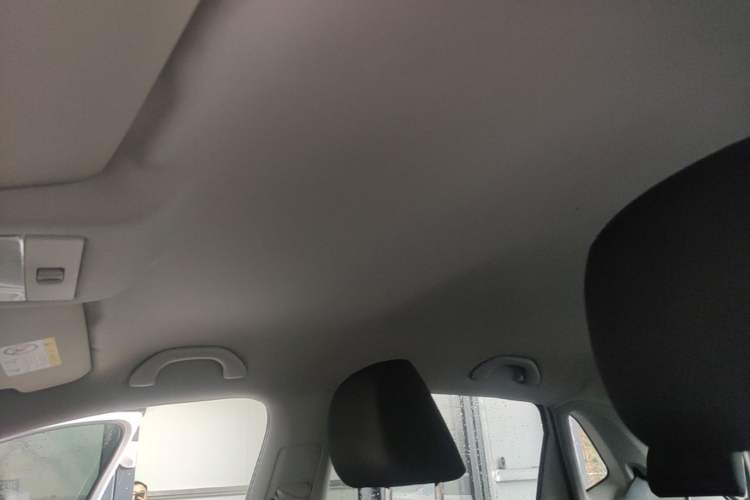 Used Volkswagen Polo 2016 1.4L Manual Fashion Model Headliner