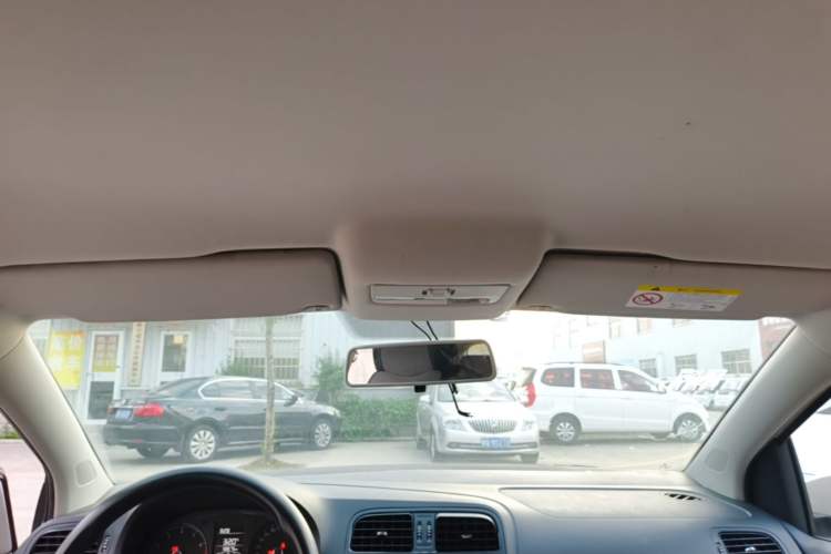 Used Volkswagen Polo 2016 1.4L Manual Fashion Model Headliner