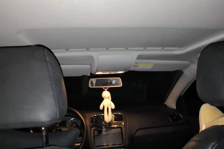 Used Volkswagen Polo 2016 1.6L Automatic Comfort Model Headliner