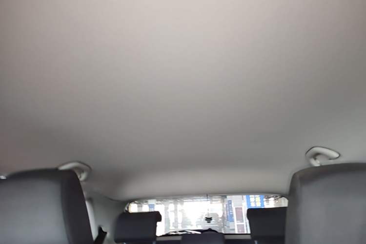 Used Volkswagen Polo 2016 1.4L Manual Fashion Model Headliner