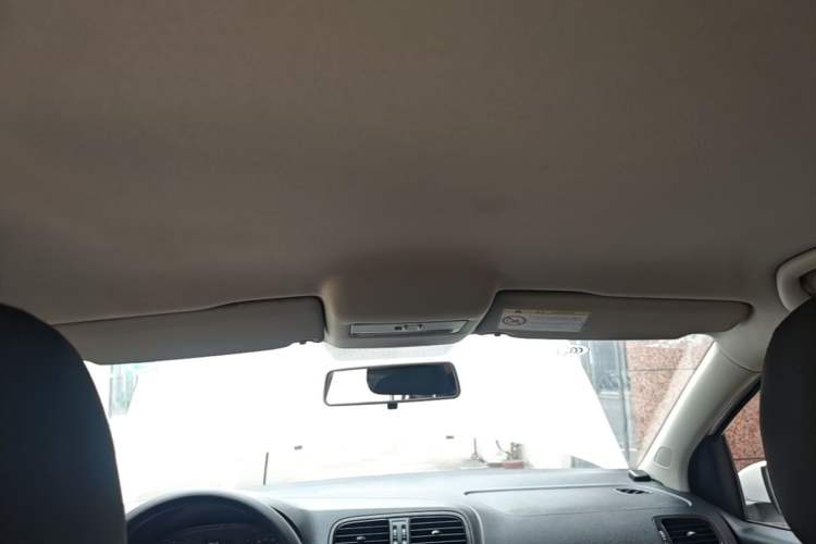 Used Volkswagen Polo 2016 1.4L Manual Fashion Model Headliner