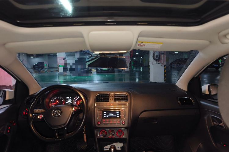 Used Volkswagen Polo 2016 1.6L Automatic Comfort Model Headliner
