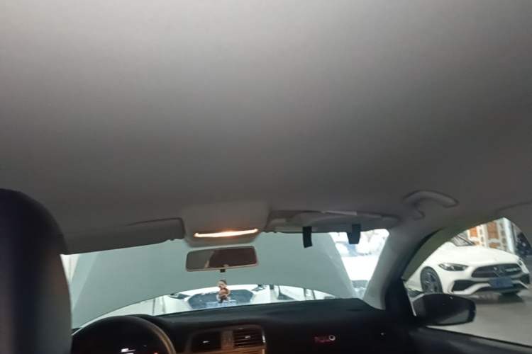 Used Volkswagen Polo 2016 1.4L Manual Fashion Model Headliner