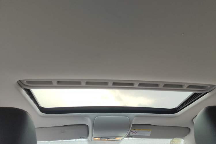 Used Volkswagen Polo 2016 1.6L Automatic Comfort Model Headliner