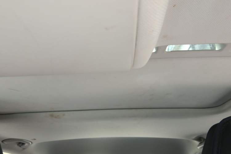 Used Volkswagen Polo 2016 1.6L Automatic Comfort Model Headliner