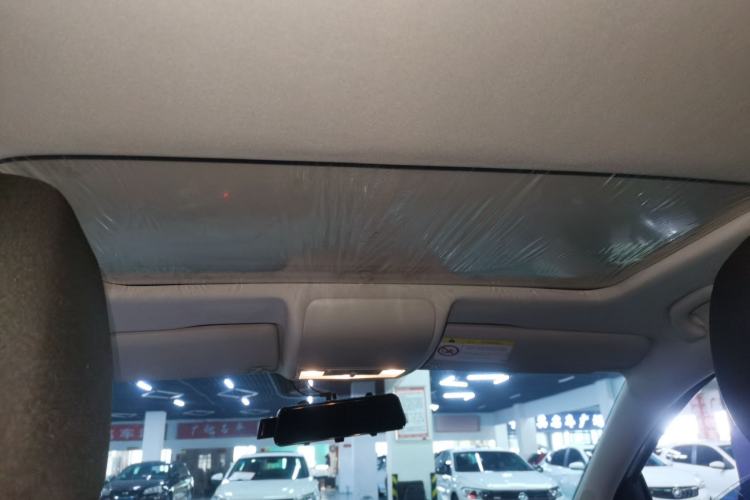 Used Volkswagen Polo 2016 1.6L Automatic Comfort Model Headliner