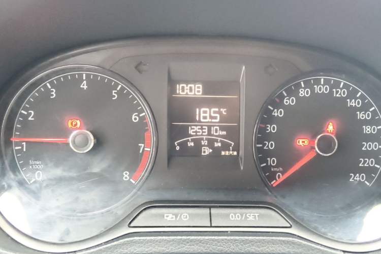Used Volkswagen Polo 2016 1.4L Manual Fashion Model Instrument Cluster