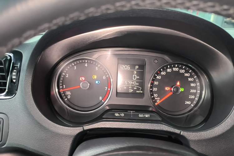 Used Volkswagen Polo 2016 1.6L Automatic Luxury Model Instrument Cluster