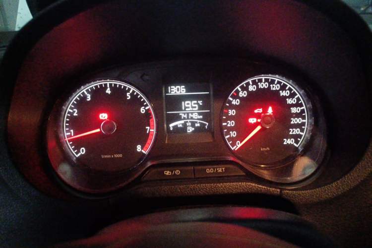 Used Volkswagen Polo 2016 1.4L Manual Fashion Model Instrument Cluster