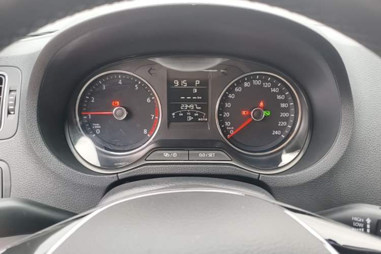 Used Volkswagen Polo 2016 1.6L Automatic Comfort Model Instrument Cluster