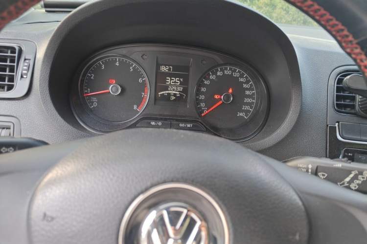 Used Volkswagen Polo 2016 1.4L Manual Fashion Model Instrument Cluster