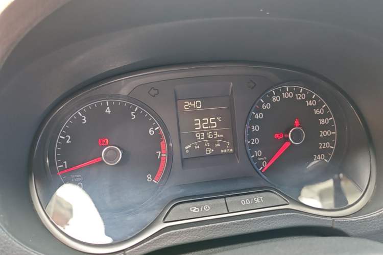 Used Volkswagen Polo 2016 1.4L Manual Fashion Model Instrument Cluster