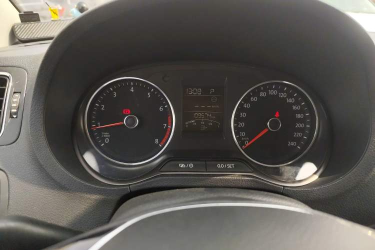 Used Volkswagen Polo 2016 1.6L Automatic Comfort Model Instrument Cluster