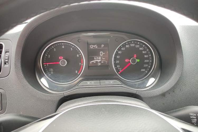 Used Volkswagen Polo 2016 1.6L Automatic Comfort Model Instrument Cluster