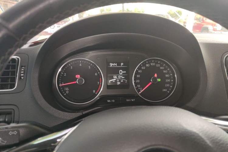 Used Volkswagen Polo 2016 1.6L Automatic Comfort Model Instrument Cluster