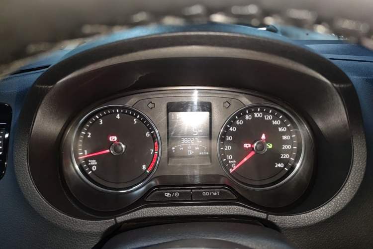 Used Volkswagen Polo 2016 1.6L Automatic Luxury Model Instrument Cluster