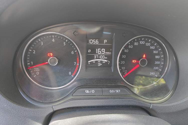 Used Volkswagen Polo 2016 1.6L Automatic Comfort Model Instrument Cluster