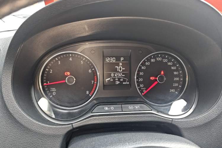 Used Volkswagen Polo 2016 1.6L Automatic Comfort Model Instrument Cluster