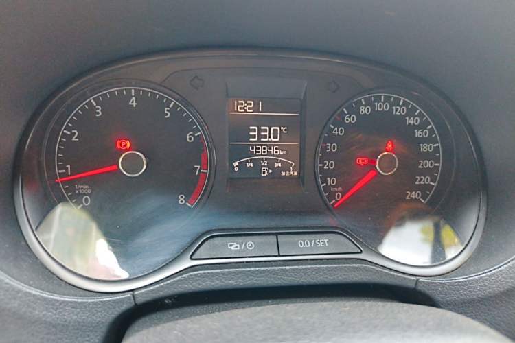 Used Volkswagen Polo 2016 1.4L Manual Fashion Model Instrument Cluster