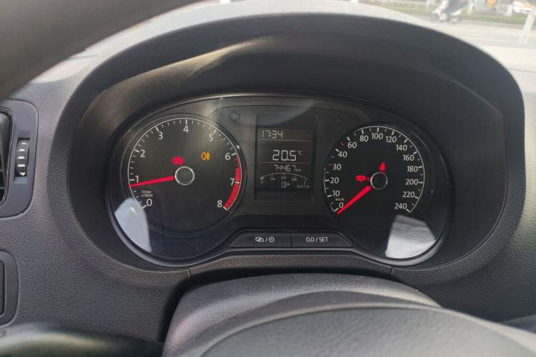Used Volkswagen Polo 2016 1.4L Manual Fashion Model Instrument Cluster