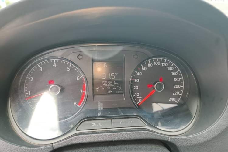 Used Volkswagen Polo 2016 1.4L Manual Fashion Model Instrument Cluster