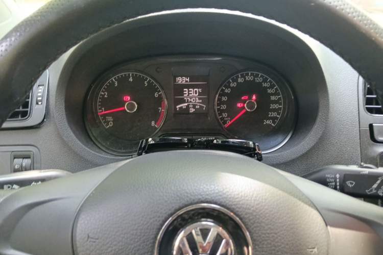 Used Volkswagen Polo 2016 1.4L Manual Fashion Model Instrument Cluster