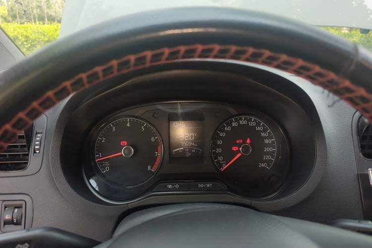 Used Volkswagen Polo 2016 1.4L Manual Fashion Model Instrument Cluster