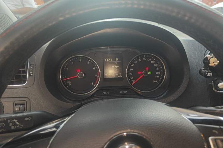 Used Volkswagen Polo 2016 1.6L Automatic Comfort Model Instrument Cluster