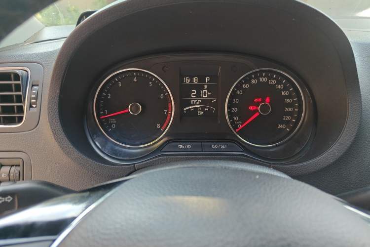 Used Volkswagen Polo 2016 1.6L Automatic Comfort Model Instrument Cluster