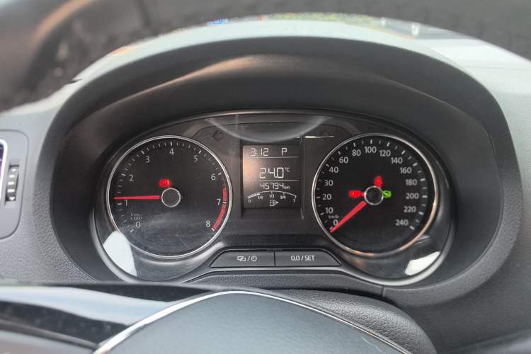 Used Volkswagen Polo 2016 1.6L Automatic Comfort Model Instrument Cluster